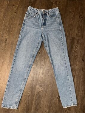 BDG URBAN OUTFITTERS 25X32 Mom Jeans